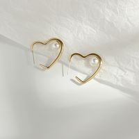 1 Pair Simple Style Heart Shape Plating Inlay Copper Pearl 18k Gold Plated Ear Studs main image 5