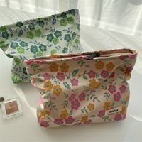 Women's All Seasons Canvas Corduroy Flower Vintage Style Square Zipper Cosmetic Bag main image 6