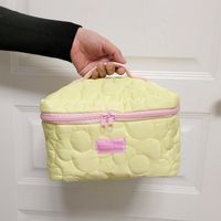 Women's Small All Seasons Nylon Cotton Flower Fashion Pillow Shape Zipper Cosmetic Bag sku image 5