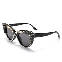 Luxurious Geometric Pc Cat Eye Diamond Full Frame Women's Sunglasses sku image 1