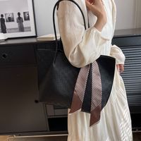 Women's All Seasons Pu Leather Solid Color Basic Ribbon Square Magnetic Buckle Tote Bag main image 1