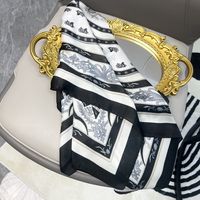 Women's Elegant Geometric Satin Printing Scarves & Gloves main image 6