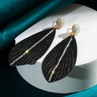 1 Pair Shiny Leaves Sequins Plating Inlay Pu Leather Alloy Rhinestones Gold Plated Drop Earrings main image 5