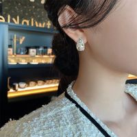 1 Pair Elegant Water Droplets Inlay Alloy Artificial Pearls Artificial Diamond Ear Studs main image 4