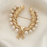 Simple Style Grain Alloy Inlay Pearl Women'S Brooches sku image 1