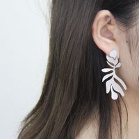 Wholesale Jewelry 1 Pair Simple Style Leaf Alloy Drop Earrings sku image 1