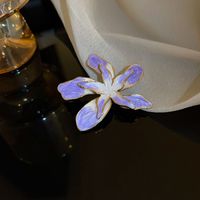 Fashion Oval Flower Butterfly Copper Inlay Rhinestones Pearl Women's Brooches sku image 84