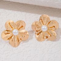 Wholesale Jewelry 1 Pair Sweet Flower Alloy Artificial Pearls Ear Studs sku image 1