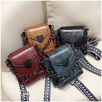Women's Small All Seasons Pvc Pu Leather Classic Style Shoulder Bag main image 6