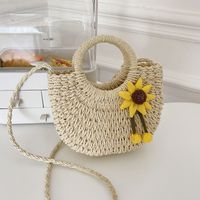 Women's Medium Straw Flower Classic Style Round String Crossbody Bag main image 3