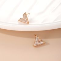1 Pair Lady Shiny V Shape Plating Inlay Copper Artificial Gemstones Gold Plated Silver Plated Ear Studs main image 5