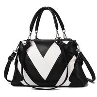 Women's Large All Seasons Pu Leather Classic Style Handbag main image 1