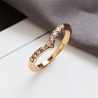 1385 Koreanischer Exquisiter Schmuck Großhandel V-förmiges Einzigartiges Design Diamant Kleiner Finger Ring Schwanz Ring sku image 1