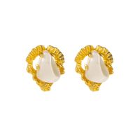Wholesale Jewelry 1 Pair Baroque Style Irregular Alloy Resin Gold Plated Ear Studs sku image 1