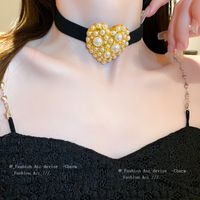 Rétro Forme De Cœur Faux Cuir Alliage Incruster Perles Artificielles Femmes Collier Ras De Cou main image 1