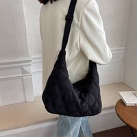 Women's Nylon Cotton Solid Color Basic Dumpling Shape Zipper Crossbody Bag main image 5