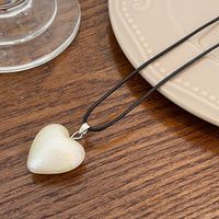 Simple Style Heart Shape Resin Three-dimensional Women's Pendant Necklace main image 3