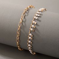 Classic Style Geometric Alloy Inlay Artificial Pearls Women's Bracelets main image 3