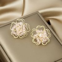 1 Pair Vintage Style Sweet Simple Style Flower Alloy Gold Plated Ear Studs main image 3