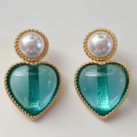 1 Pair Retro Heart Shape Alloy Resin Inlay Artificial Pearls Women's Ear Studs sku image 2