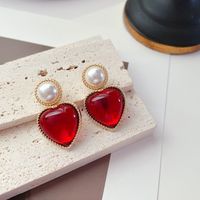 1 Paire Rétro Forme De Cœur Alliage Résine Incruster Perles Artificielles Femmes Boucles D'oreilles main image 2
