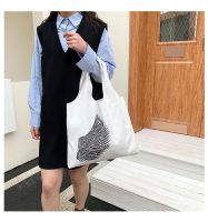 Women's Fashion Portrait Butterfly Canvas Shopping Bags main image 3