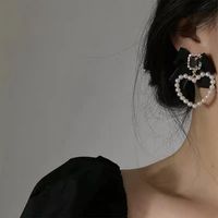 1 Pair Retro Heart Shape Alloy Inlay Artificial Gemstones Artificial Pearls Women's Drop Earrings main image 3