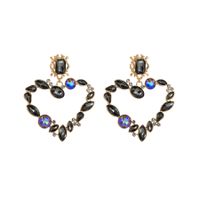 Baroque Style Heart Shape Alloy Plating Inlay Rhinestones Glass Gold Plated Women's Drop Earrings main image 7