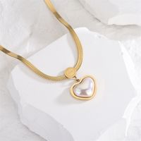 Modern Style Sweet Heart Shape Titanium Steel Polishing Plating Inlay Shell 18k Gold Plated Pendant Necklace main image 3