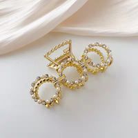 Sweet Square Heart Shape Metal Inlaid Pearls Hair Claws main image 3