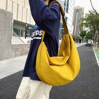 Women's Nylon Oxford Cloth Solid Color Basic Dumpling Shape Zipper Crossbody Bag main image 5