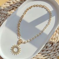 Einfacher Stil Sonne Kupfer Überzug Inlay Strasssteine Süßwasserperle Frau Halskette Mit Anhänger main image 4