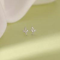 1 Pair Simple Style Leaf Copper Inlaid Zircon Ear Studs main image 3