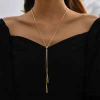 1 Piece Simple Style Triangle Alloy Metal Plating Hollow Out Gold Plated Women's Pendant Necklace main image 1