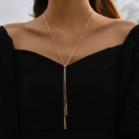1 Piece Simple Style Triangle Alloy Metal Plating Hollow Out Gold Plated Women's Pendant Necklace main image 2