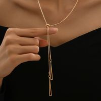 1 Piece Simple Style Triangle Alloy Metal Plating Hollow Out Gold Plated Women's Pendant Necklace main image 8