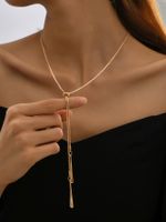 1 Piece Simple Style Triangle Alloy Metal Plating Hollow Out Gold Plated Women's Pendant Necklace main image 9