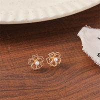 1 Pair Simple Style Flower Alloy Inlay Artificial Pearls Women's Ear Studs sku image 1