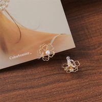 1 Pair Simple Style Flower Alloy Inlay Artificial Pearls Women's Ear Studs sku image 2