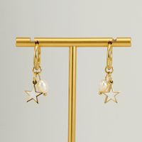 1 Paire Mode Star Perle Placage Incruster Acier Inoxydable Coquille Plaqué Or 18k Boucles D'oreilles main image 6