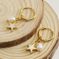 1 Paire Mode Star Perle Placage Incruster Acier Inoxydable Coquille Plaqué Or 18k Boucles D'oreilles main image 2