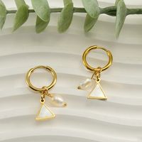1 Paire Mode Triangle Acier Inoxydable Perle Placage Incruster Coquille Boucles D'oreilles main image 5
