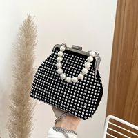 Mujeres Pequeña Primavera Verano Cuero Sintético Color Sólido Elegante Perlas Cuadrado Cerrar Bolsa De Domo sku image 3