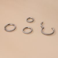 Simple Style Round Titanium Inlaid Zircon Nose Ring main image 3