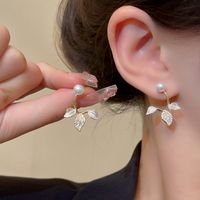 1 Pair Fashion Leaf Artificial Pearl Copper Enamel Inlay Zircon Women's Ear Studs main image 4