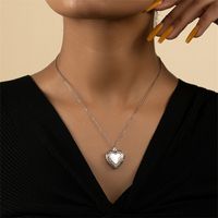 1 Piece Simple Style Heart Shape Alloy Plating Women's Pendant Necklace main image 5