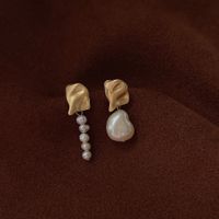 1 Pair Baroque Style Round Freshwater Pearl Copper Asymmetrical Earrings main image 1
