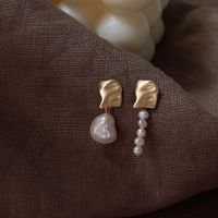 1 Pair Baroque Style Round Freshwater Pearl Copper Asymmetrical Earrings main image 2