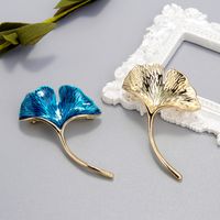 Retro Ginkgo Leaf Alloy Unisex Brooches main image 1