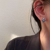 1 Pair Retro Heart Shape Crown Metal Inlay Gem Women's Earrings main image 4
